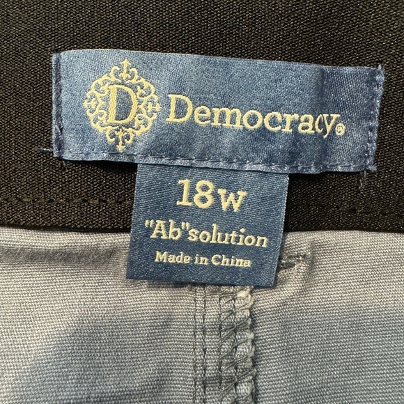 NWT Democracy cargo skirt Ab-Solution. Mold & hold. Size 18 blues - Picture 8 of 12